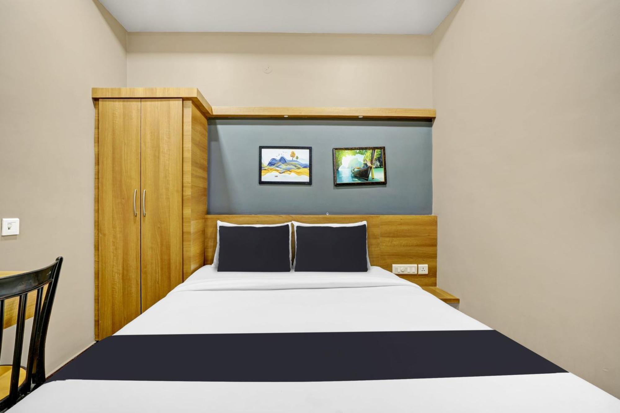 Hotel O Century Regency Коччи Экстерьер фото