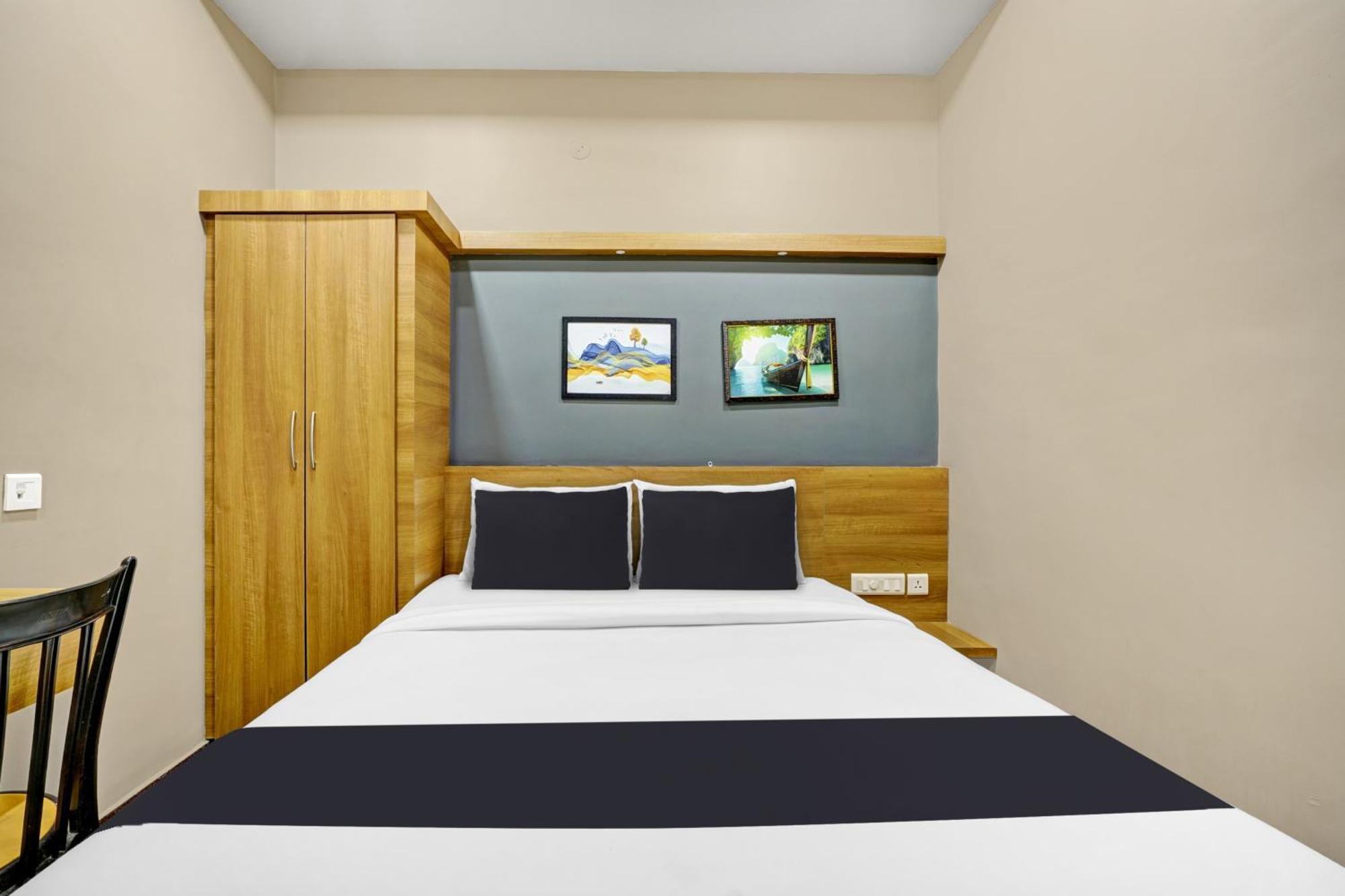 Hotel O Century Regency Коччи Экстерьер фото